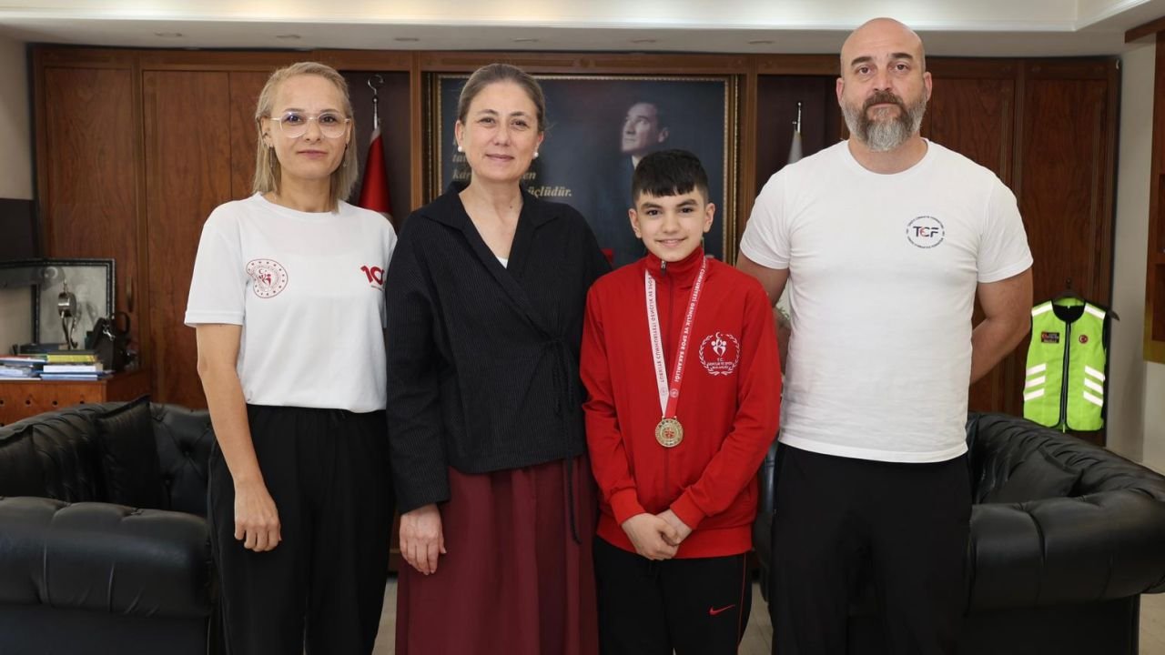 Şampiyon Sporculardan Kaymakam Kan'a Ziyaret1