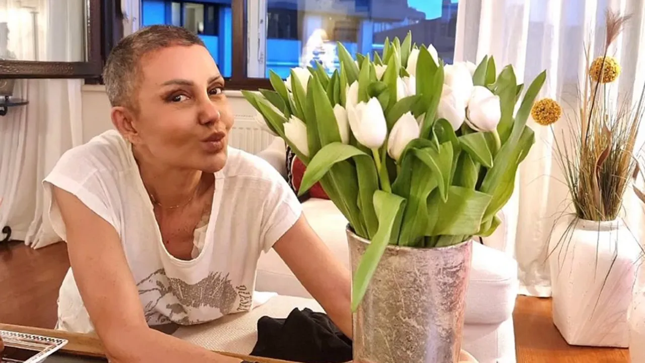 Serap Pakoz Kansere Yakalandi Duygusal Paylasimi Gundem Oldu 1785941 Photogallery 20260422230331 2