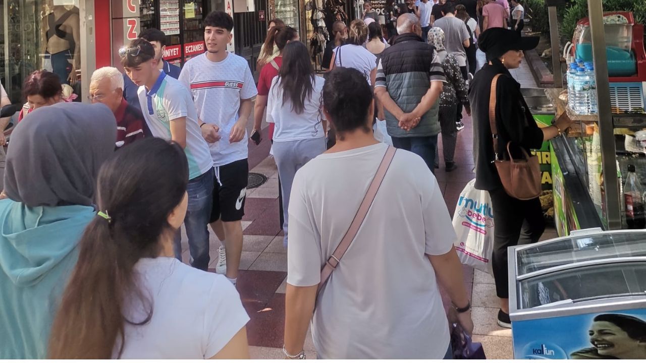 Aydın’da Bayram Arifesi Yoğunluğu