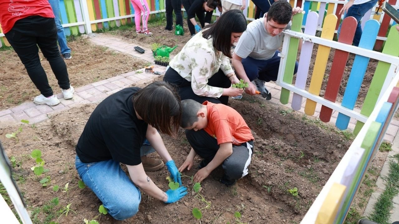 Başkan Yetişkin’den Engelsiz Yaşam Hizmeti