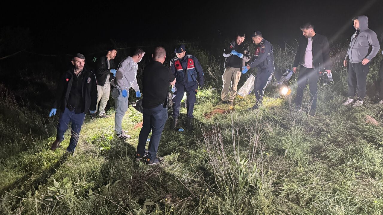 Tarlada dehşet: Boğazı kesilmiş halde cesedi bulundu