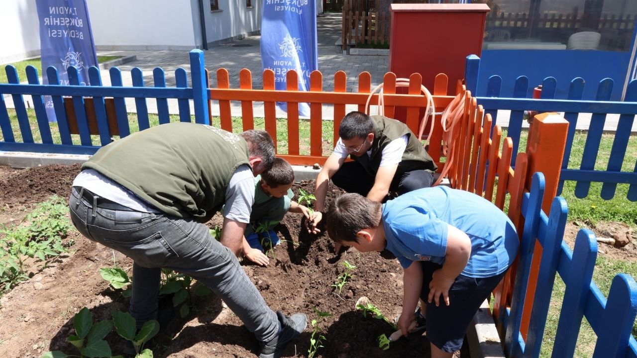 Çerçioğlu’ndan Otizmli Öğrencilere Doğa Etkinliği2