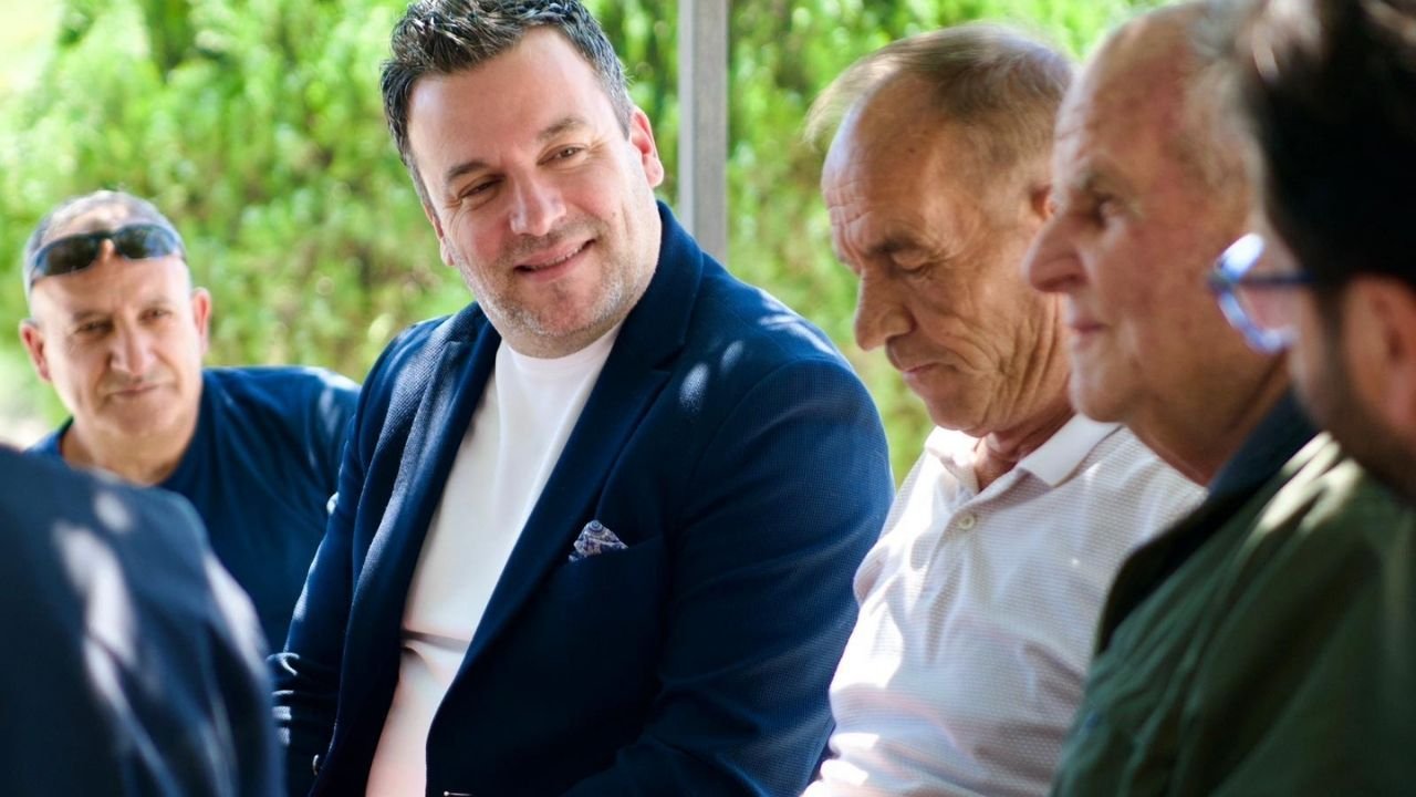 Demirtaş, Vatandaşlara Hizmet Sözü Verdi4