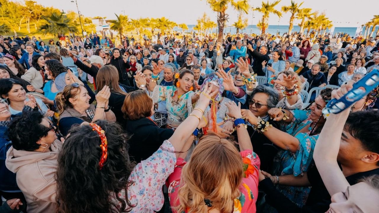 Didim’de Hıdırellez Coşkusu Amfi Tiyatro’da Yaşandı6
