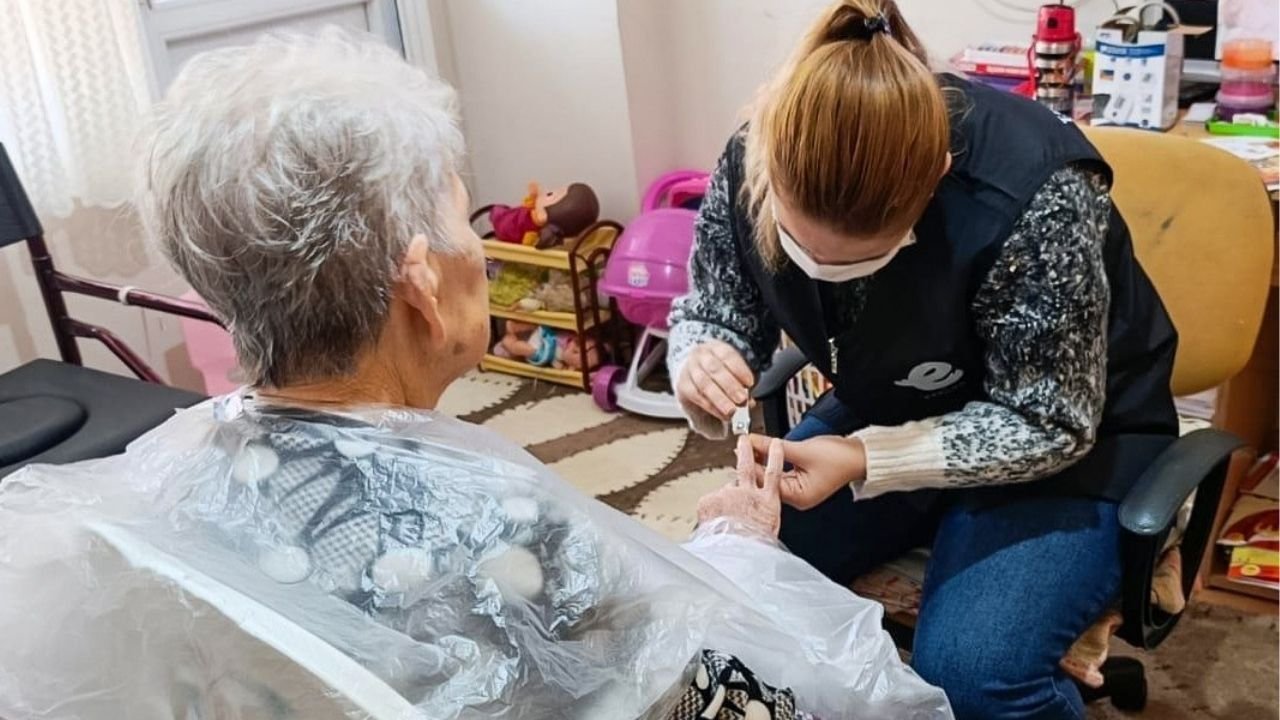 Efeler’de Dayanışma Rüzgârı Esiyor!4