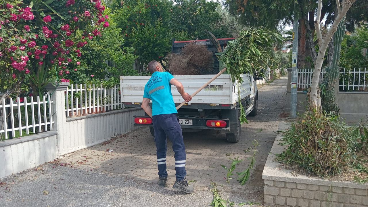 Efeler’de Sokaklar Bayrama Hazırlanıyor2