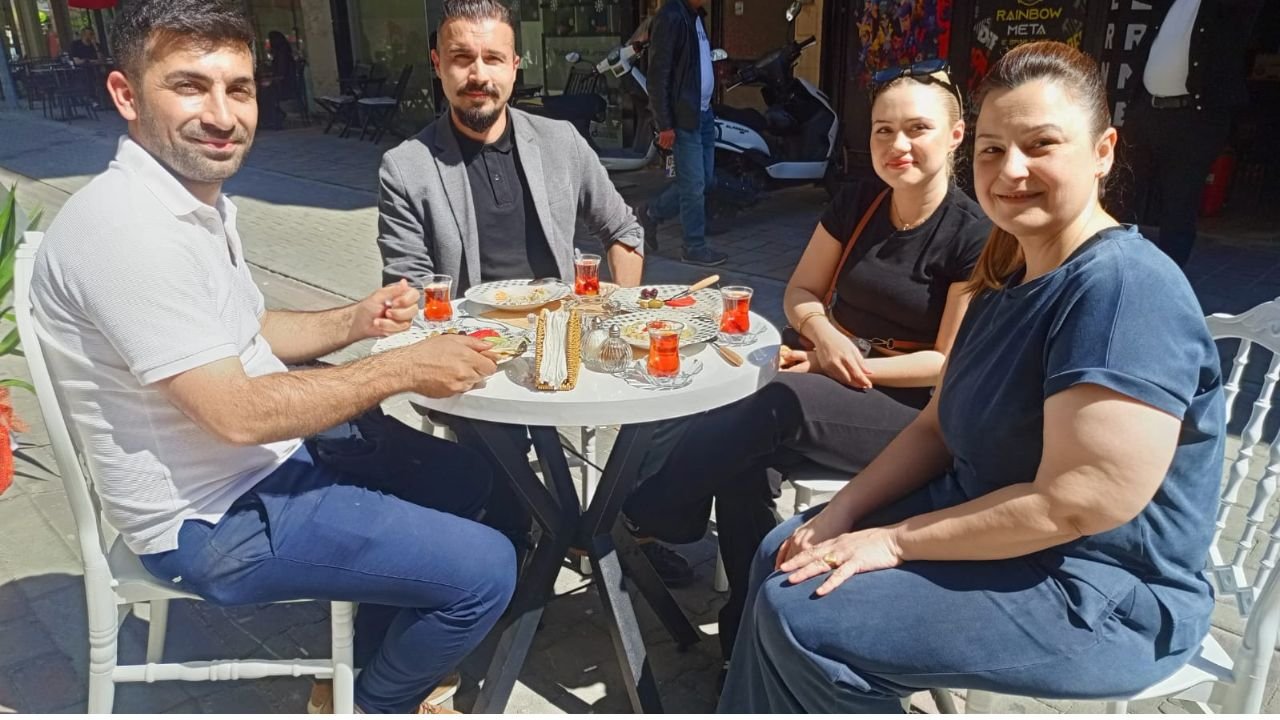Hakime’nin Çay Evi Aydın’da Açıldı01