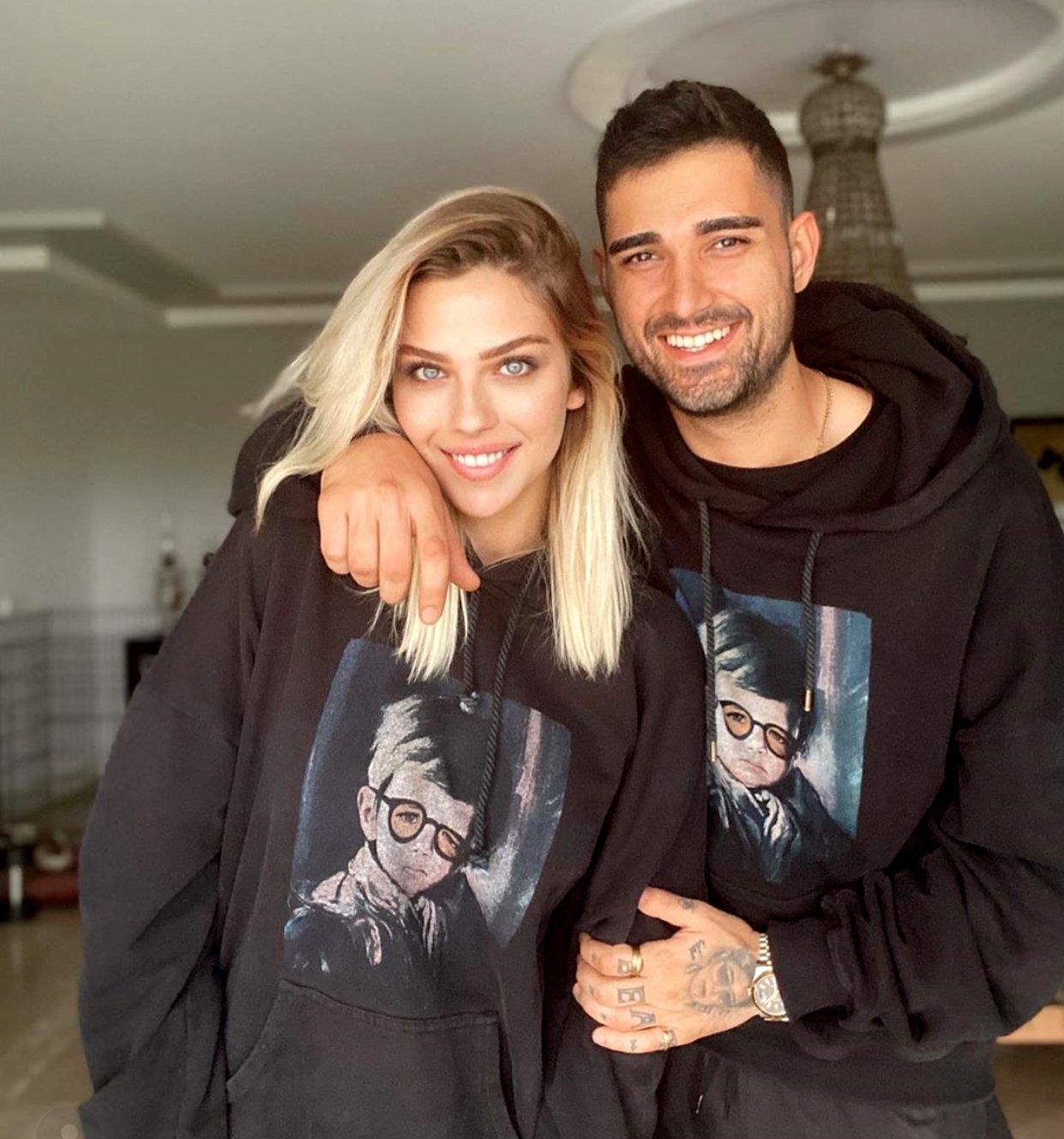 Ido Tatlıses Ve Yasemin Şefkatli Manşet Kare