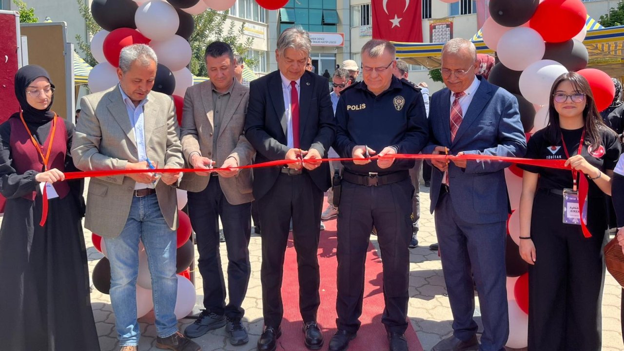 İmam Hatipliler'in Bilim Fuarında 15 Proje Sergilendi 2