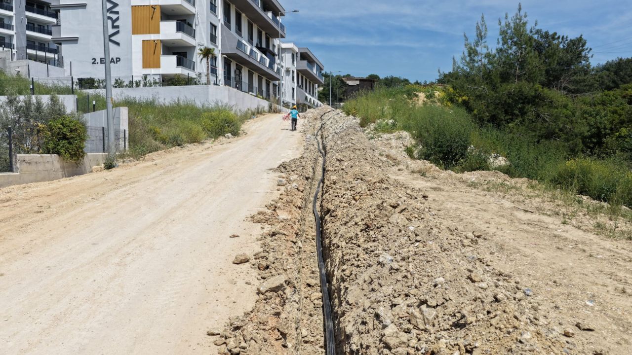 Kuşadası İkiçeşmelik’te Aski̇ Içme Suyu Hattını Yeniliyor2
