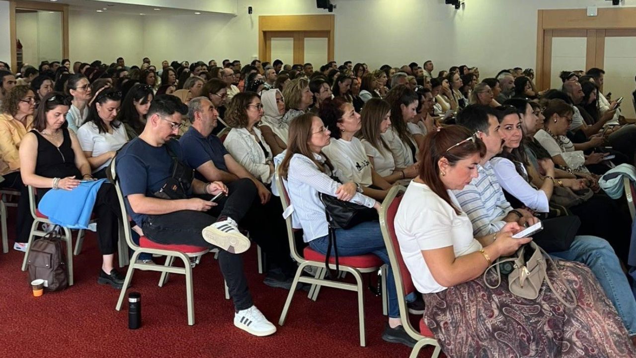 Kuşadası Ticaret Odası Hizmet Binası Yoğun Ilgi Gördü1