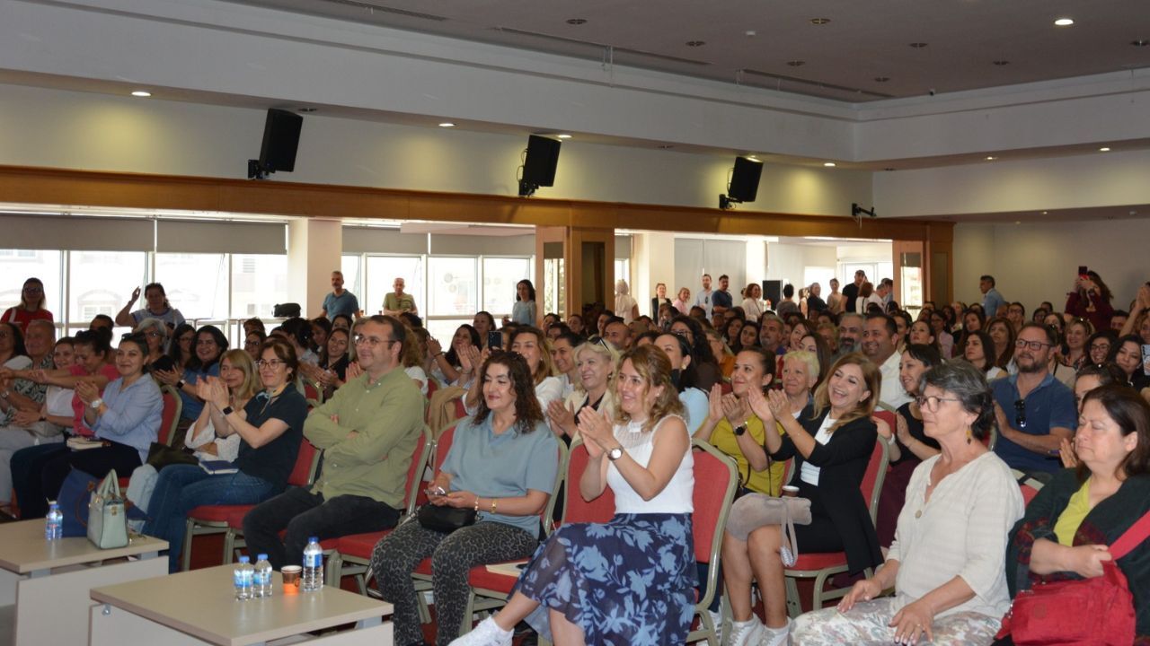Kuşadası Ticaret Odası Hizmet Binası Yoğun Ilgi Gördü2