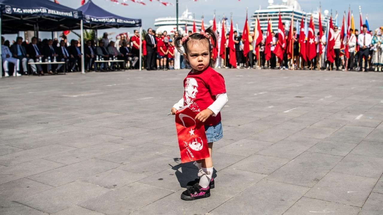 Kuşadası’nda 19 Mayıs Coşkusu1