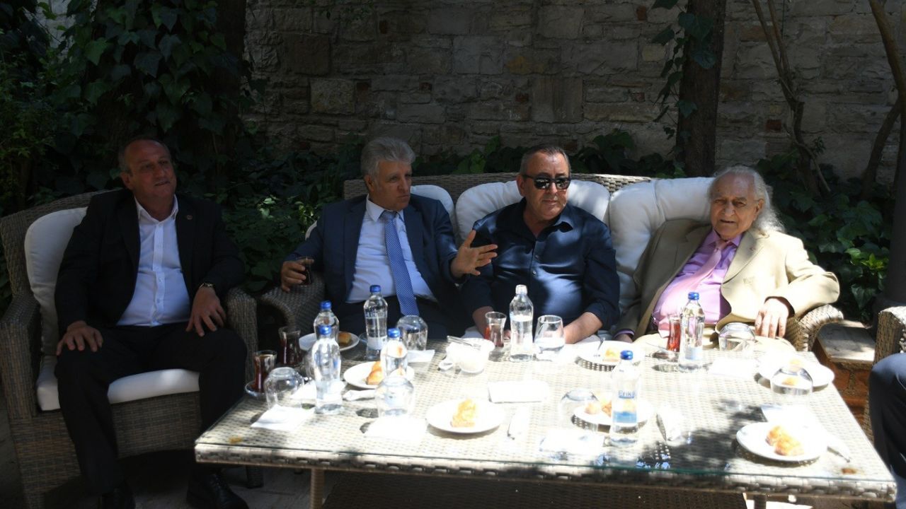 Kuşadası’nda Geleneksel Bayramlaşma Töreni2