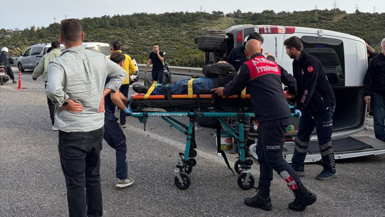 Kuşadası’nda Otomobil Ile Minibüs Çarpışt12 Yaralı01