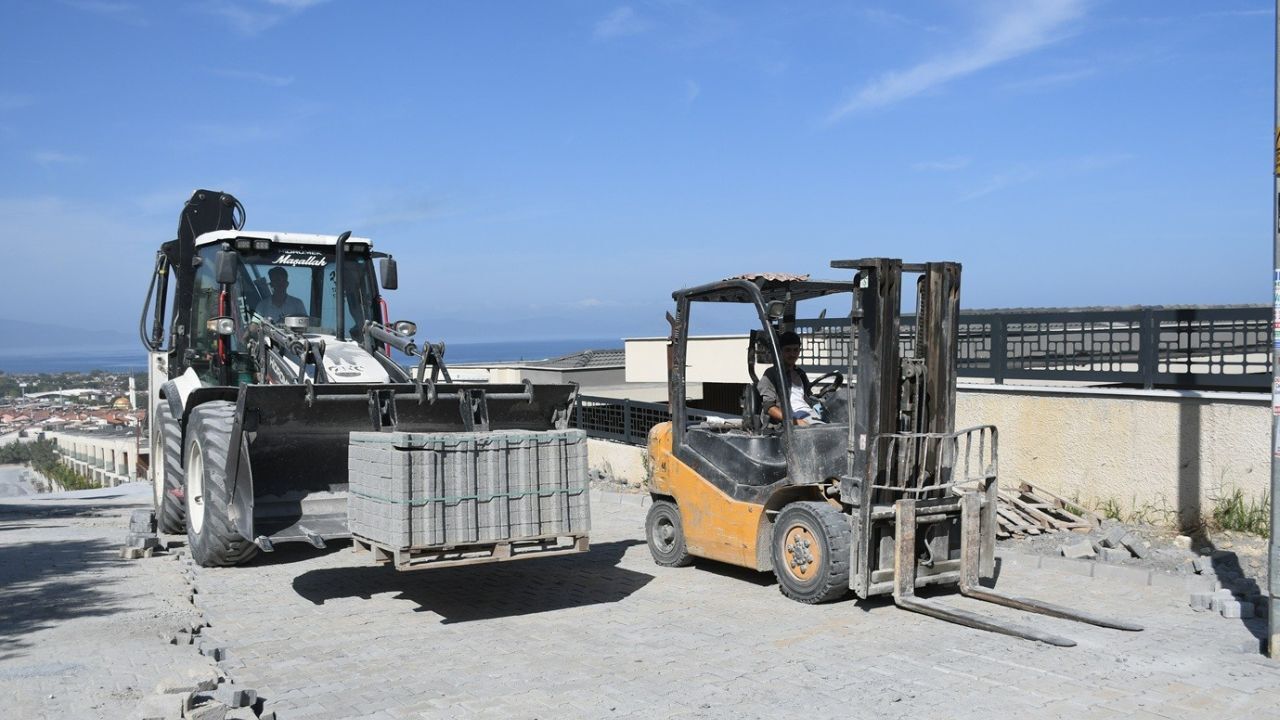 Kuşadası’nda Yaz Öncesi Yol Yatırımları Hızlandı