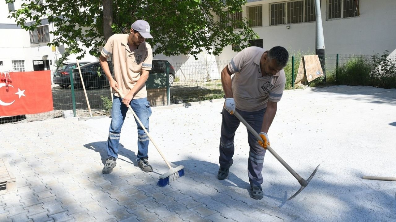 Kuşadası’nda Yeni Taziye Birimi İçin Ilk Kazma Vuruldu02