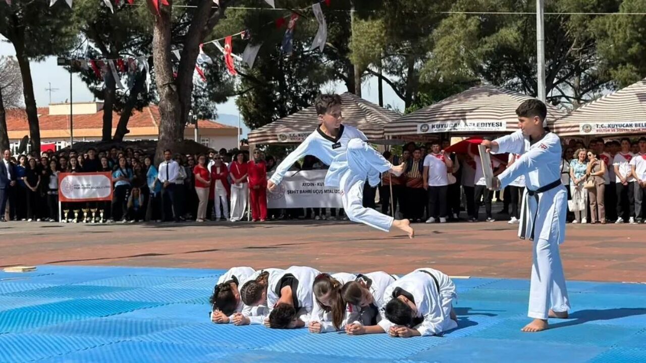 Kuyucak'ta Bayram Coşkusu 2