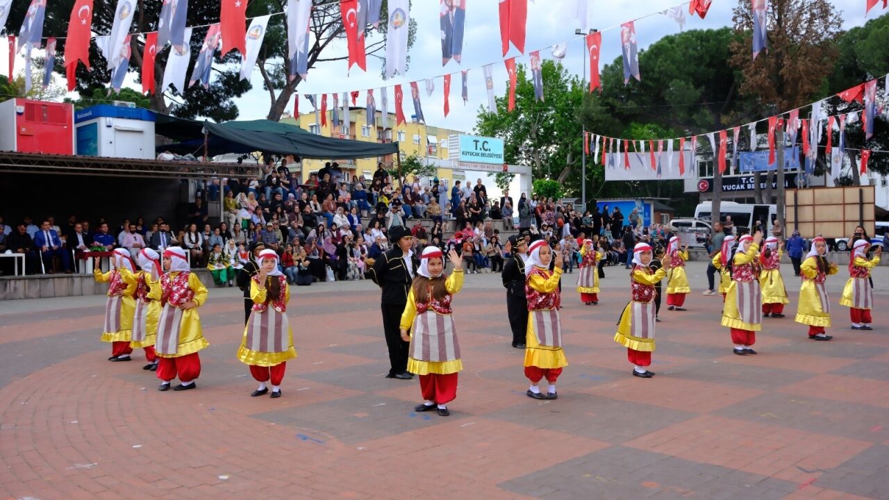 Kuyucak’ta Halk Oyunları Şöleni 2