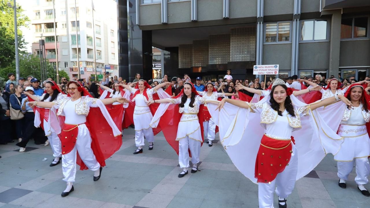 Nazilli’de Bahar Coşkusu Meydanlara Taştı1