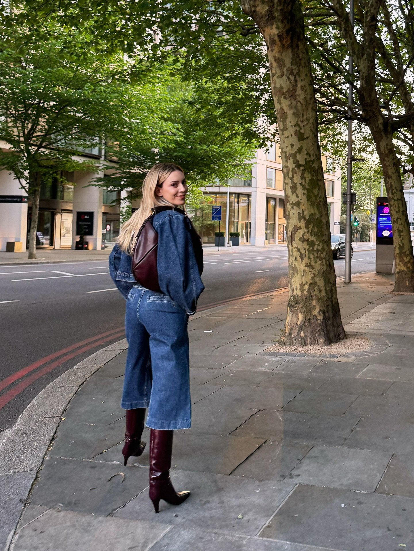 Sinem Kobal Londra (1)