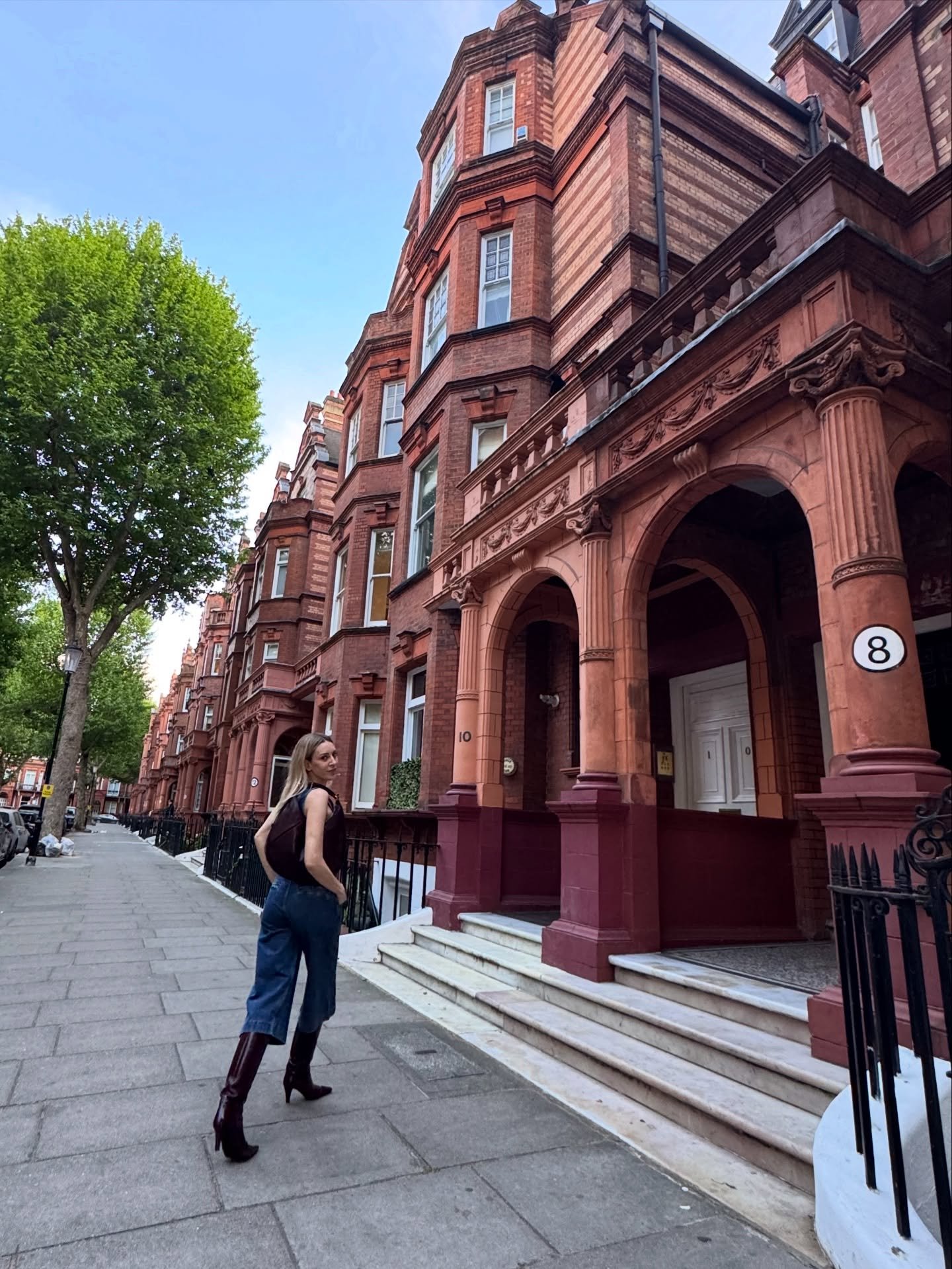 Sinem Kobal Londra (5)