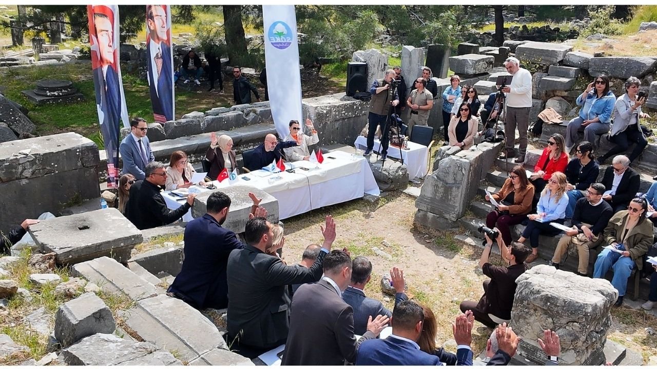 Söke’de Tarihin Kalbi Priene’de Meclis Toplantısı Yapıldı3