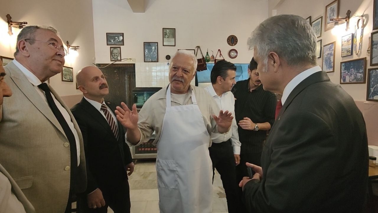 Vali Varol Kuşadası'nda Esnafla Buluştu4