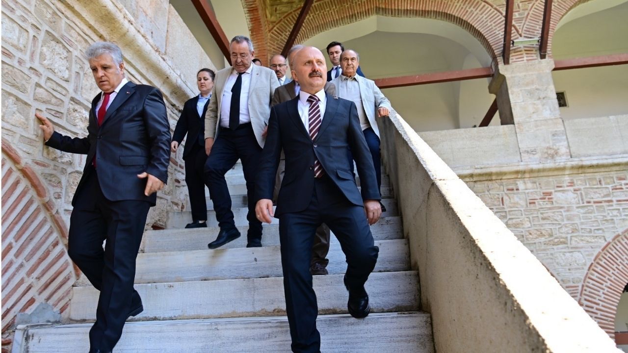 Vali Varol Kuşadası'nda Esnafla Buluştu7