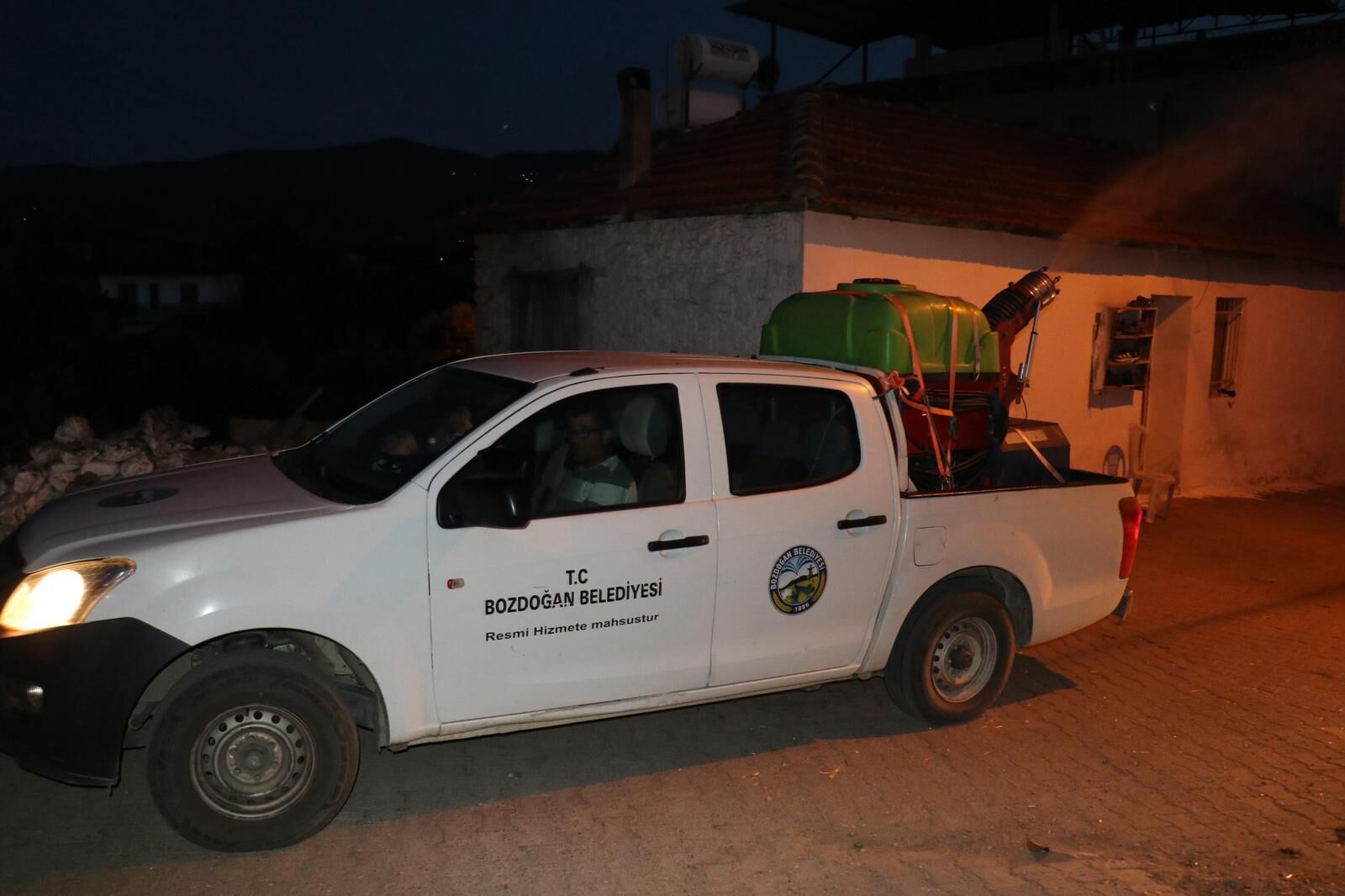 Bozdoğan'da sinek ve haşereye geçit yok 2