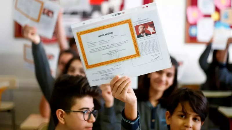 Karne takvimi 2026: Karneler ne zaman saat kaçta verilecek, okullar hangi gün kapanacak?