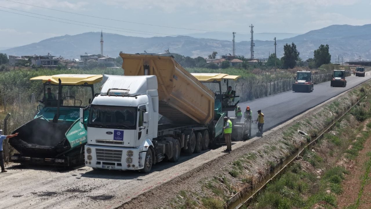 Aydın Şehir Hastanesi Yolunda Asfalt Mesaisi Sürüyor