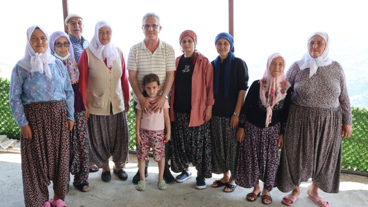 Başkan Tetik Mahalle Mahalle Geziyor