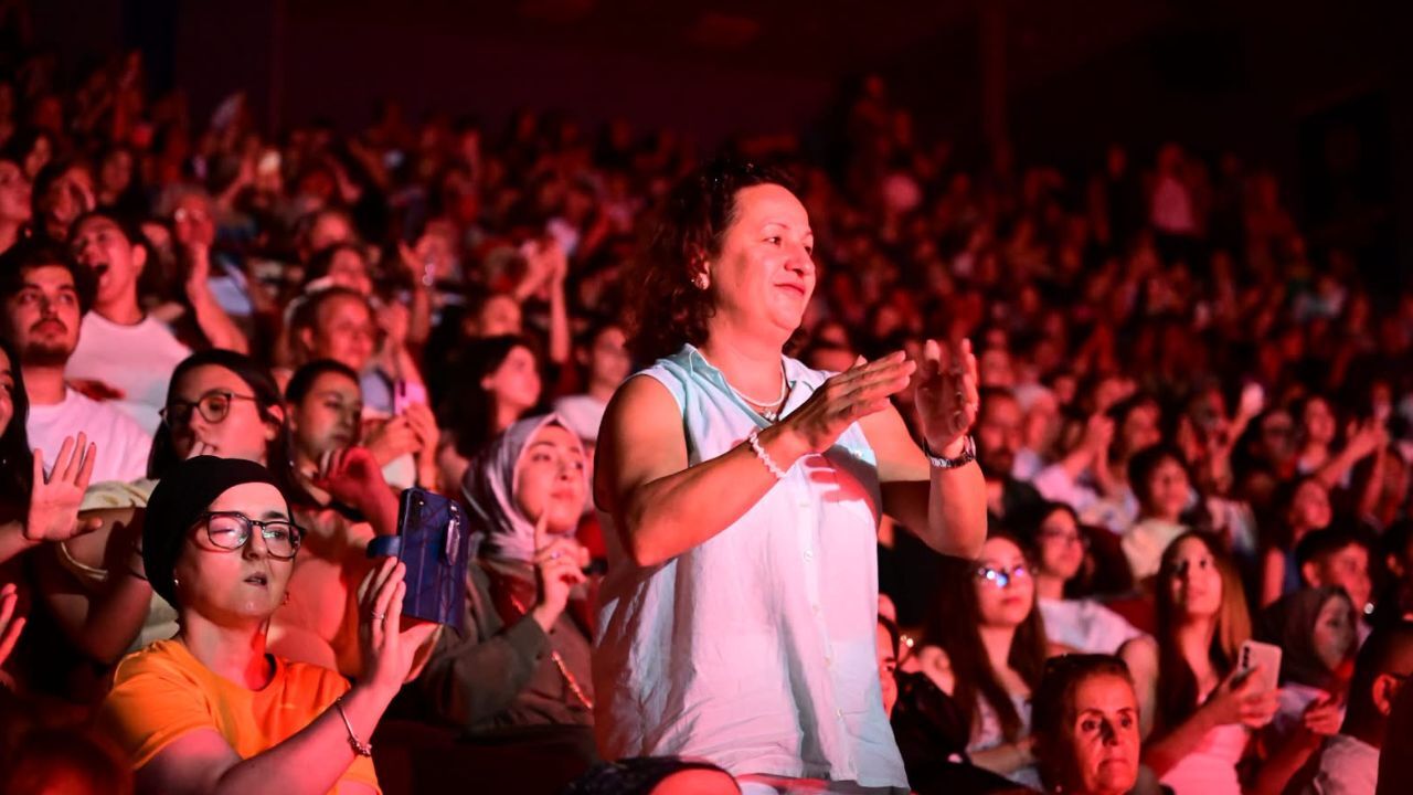 Çerçioğlu’nun Yaz Konserleri Didim’i Coşturdu3