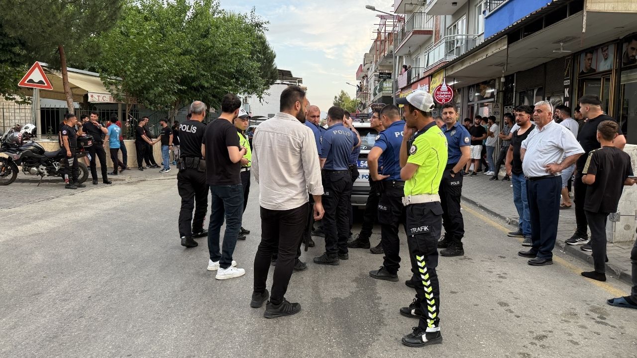 Efeler’de Kan Aktı 5 Kişi Hastanelik Oldu3