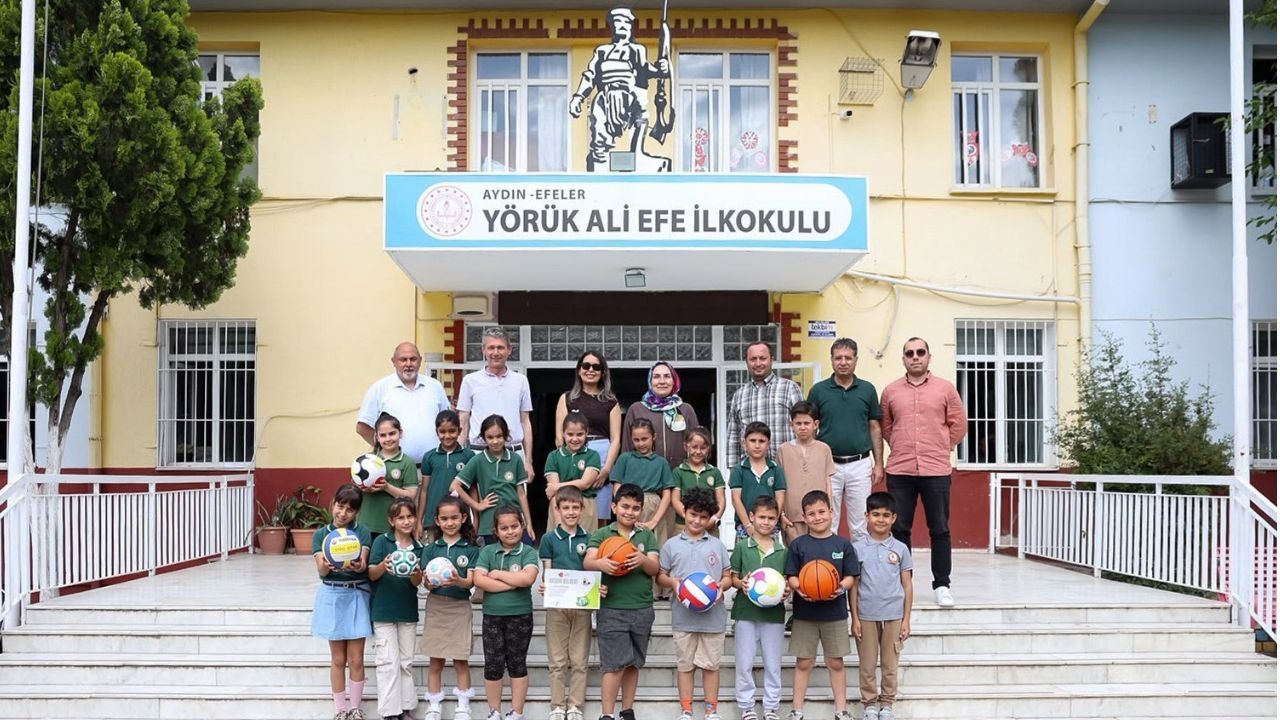 Efeler’de Minik Çevreciler Ödüllendirildi1
