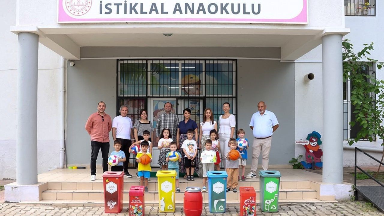 Efeler’de Minik Çevreciler Ödüllendirildi3