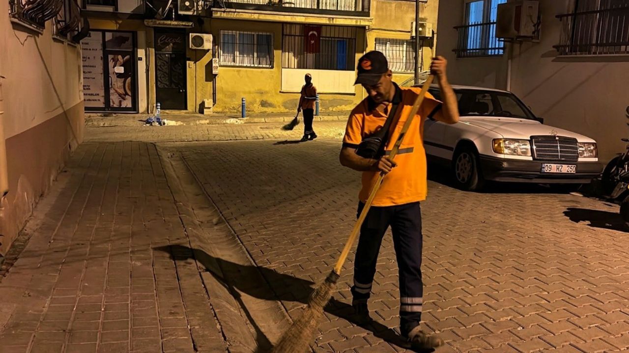 Efeler’de Temizlik Mesaisi Aralıksız Sürüyor1