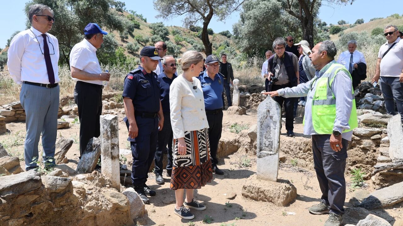 Horasan Mezarlığı’nda Ilk Kazma Vuruldu 2