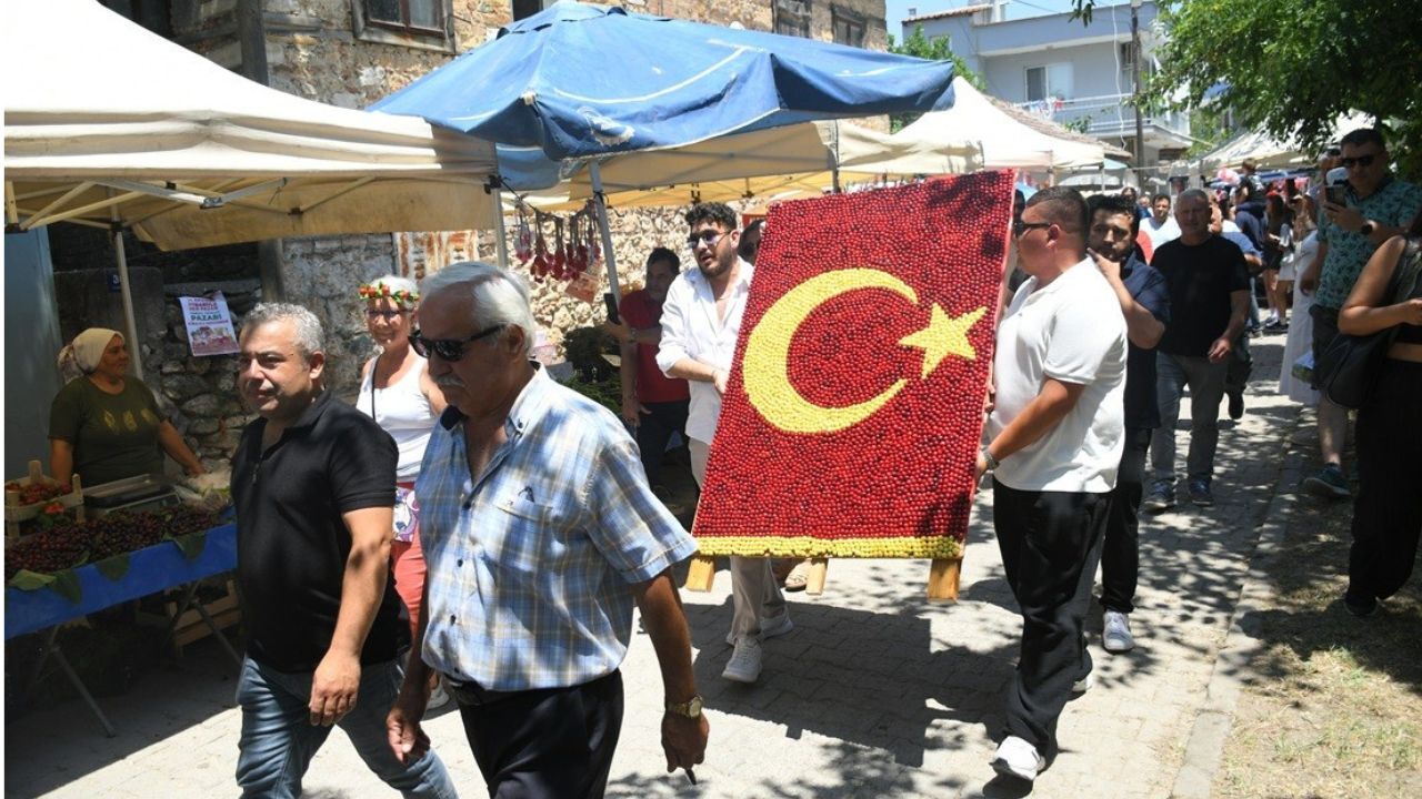 Kirazlı Kiraz Şenliği Ziyaretçi Akınına Uğradı01