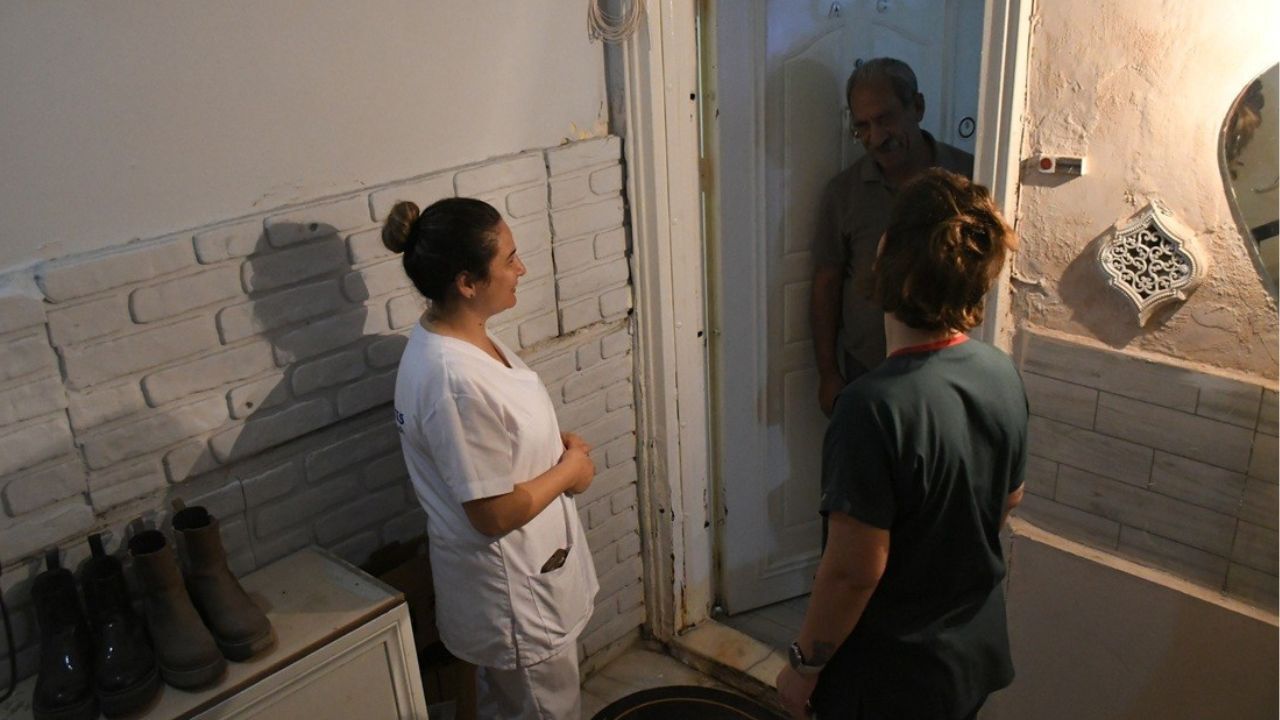 Kuşadası Belediyesi’nden Babalar Günü’nde Anlamlı Ziyaret