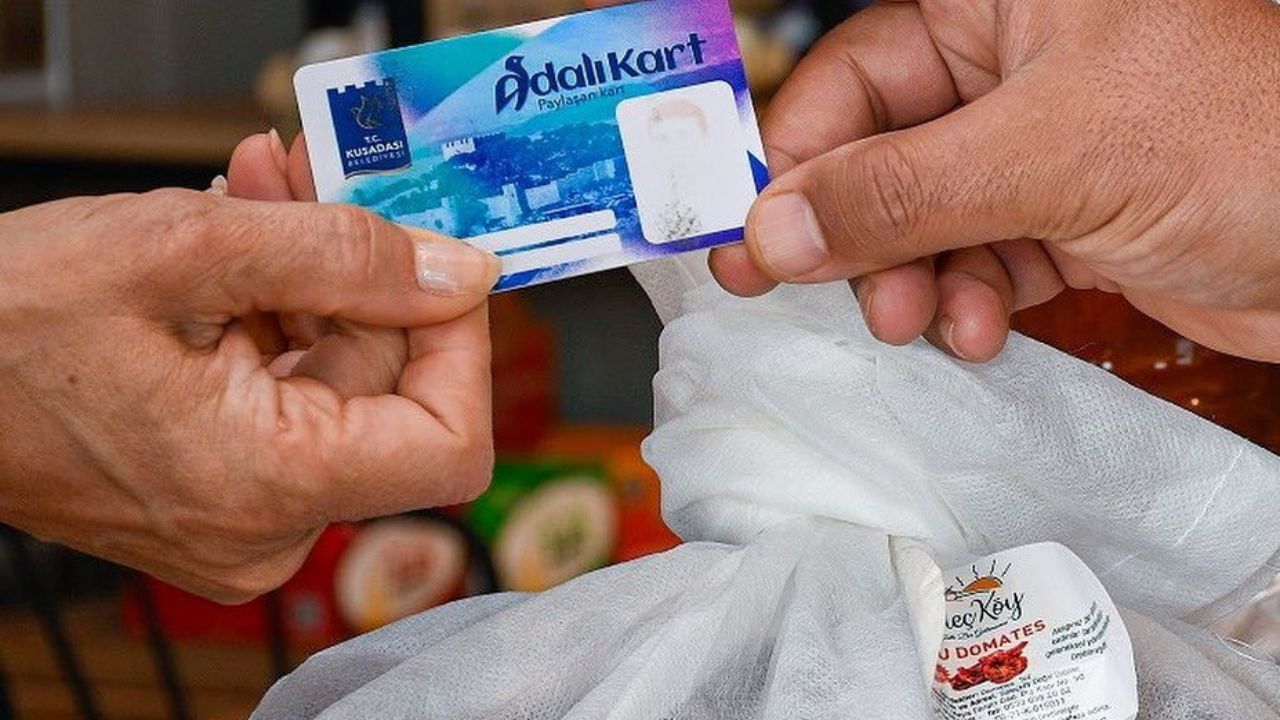 Kuşadası’nda 63 Bin Kişi Adalı Kart Kullanıyort