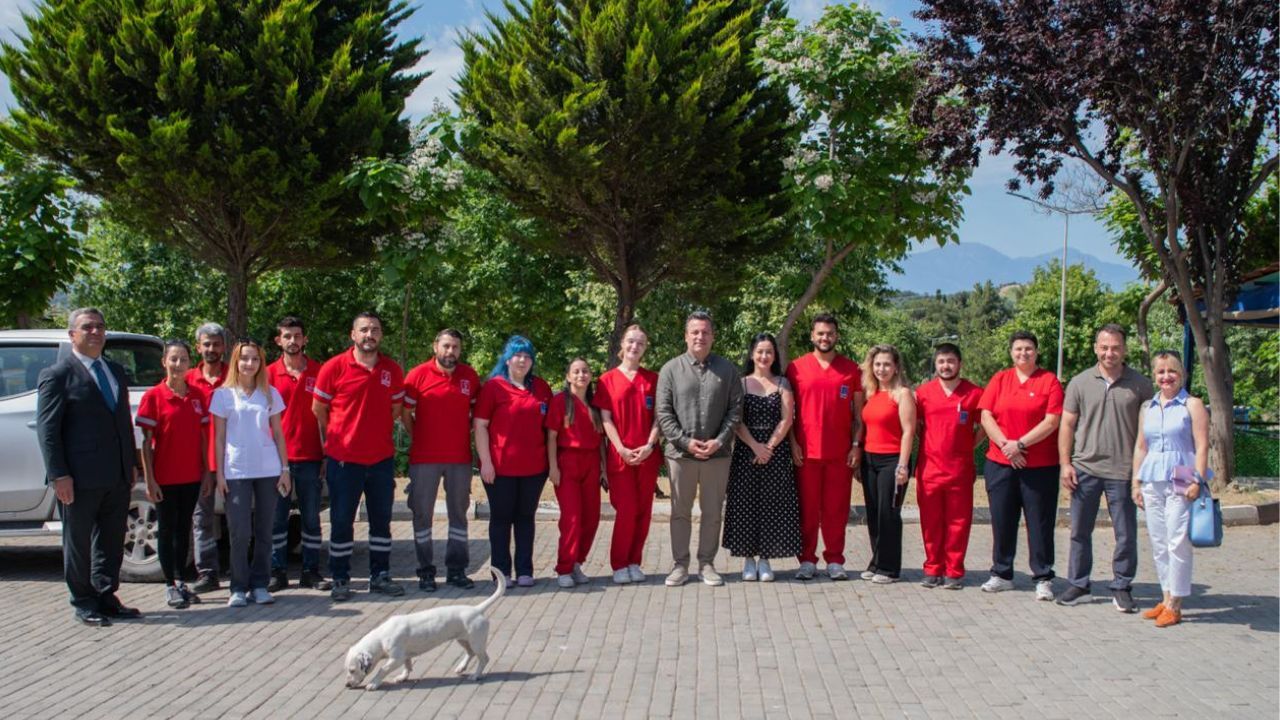 Kuşadası’nda Can Dostlara Yakın Ilgi1