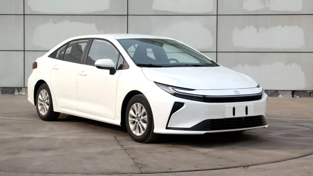Toyota Corollaya Yeni Bir Yuz Iste Cinde Ortaya Cikan Yenilenen Tasarim 3248063