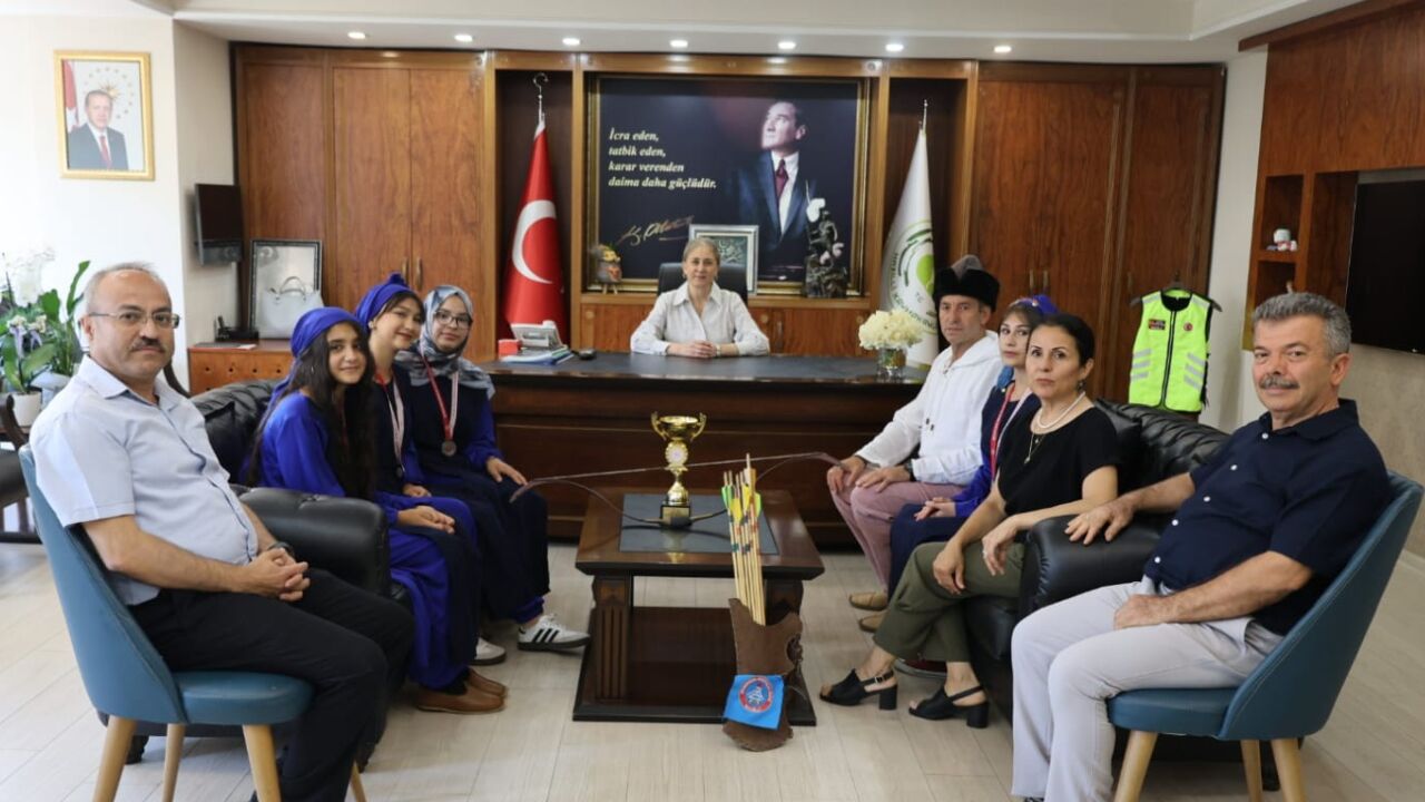 Türkiye Ikincisi Takımdan Kaymakam Kan'a Ziyaret 3
