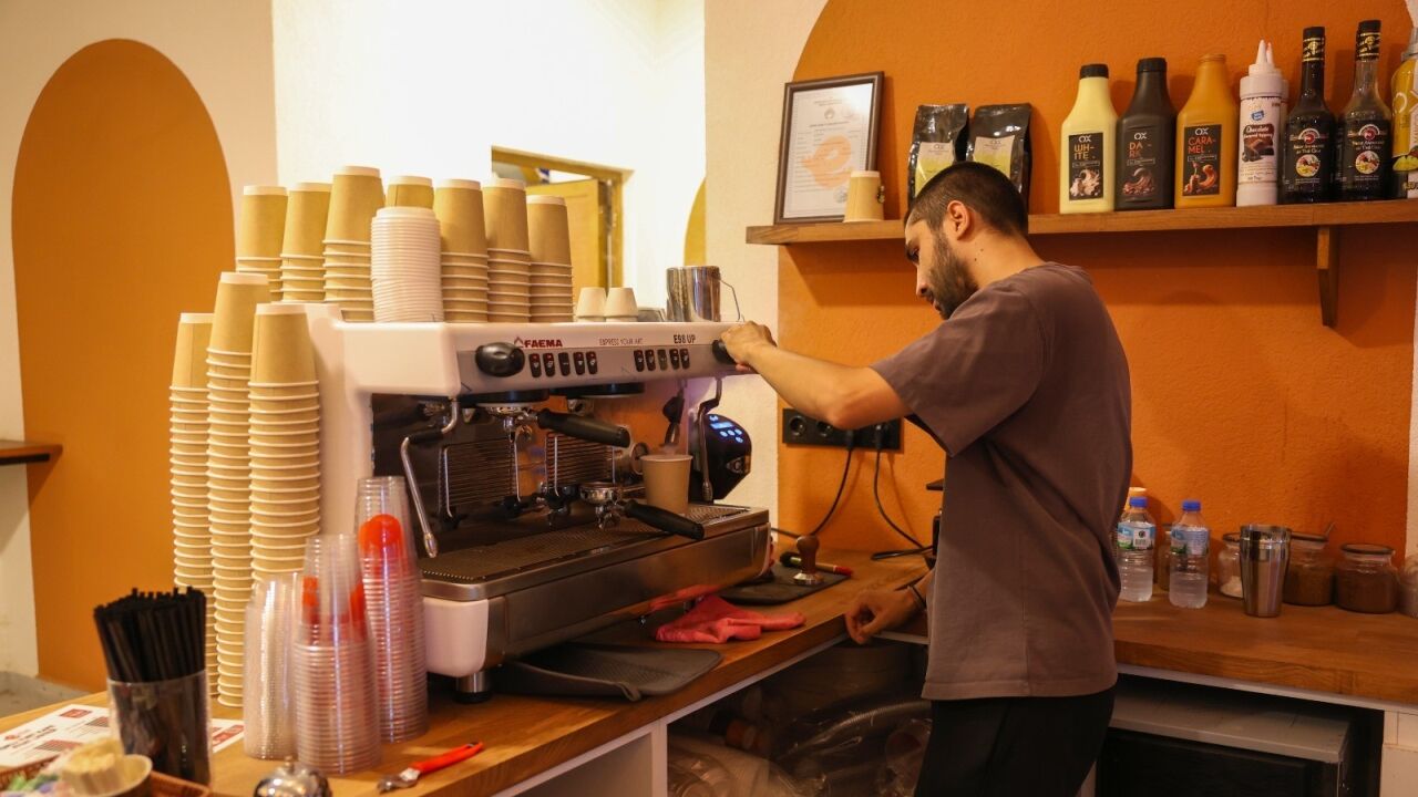 Yurt Kafe Ve Işıklı Parkı Yoğun Ilgi Görüyor