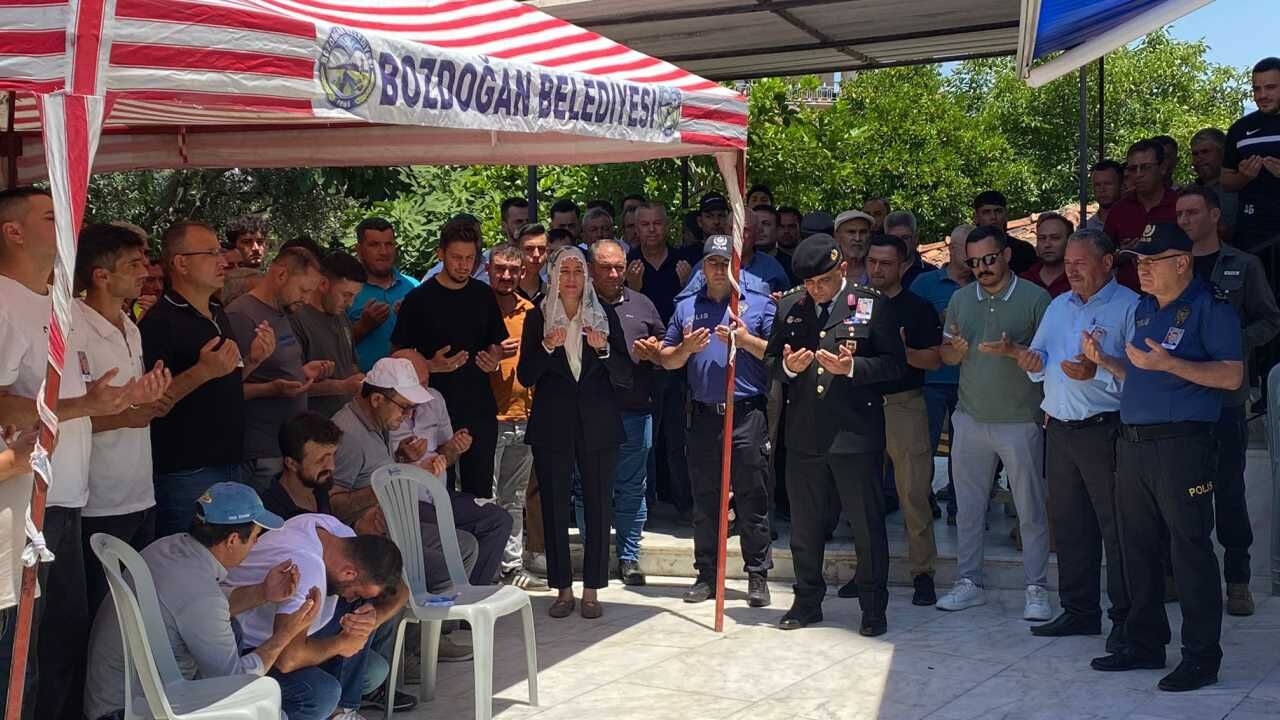 Aydın'da Kazada Ölen Uzman Çavuşa Son Görev1