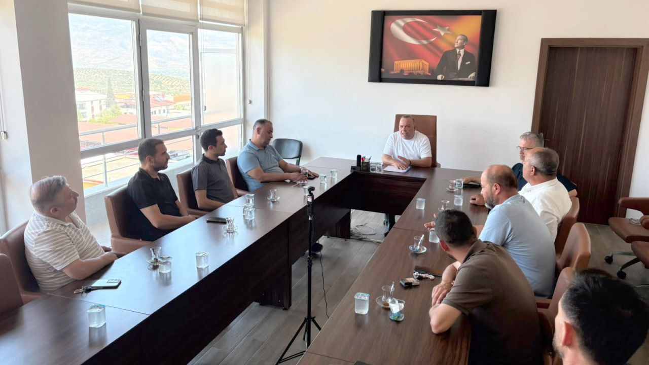 Başkan Özel Muhtarlarla Buluştu 3