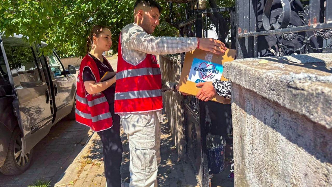 Başkan Yetişkin'in Kardeş Eli Projesi Binlerce Aileye Ulaştı6