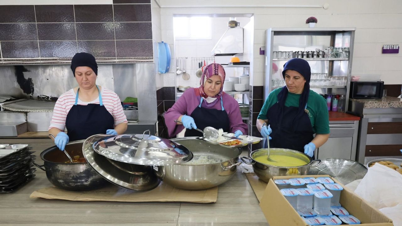 Çine Belediyesi'nin Eşref Tek Göndermesi Sosyal Medyada Gündem Oldu14